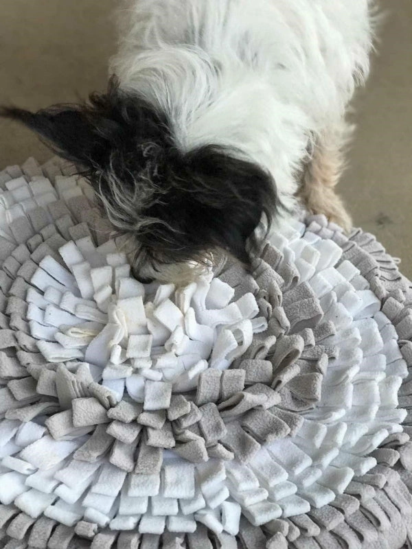 Grey & White round Snuffle Mat