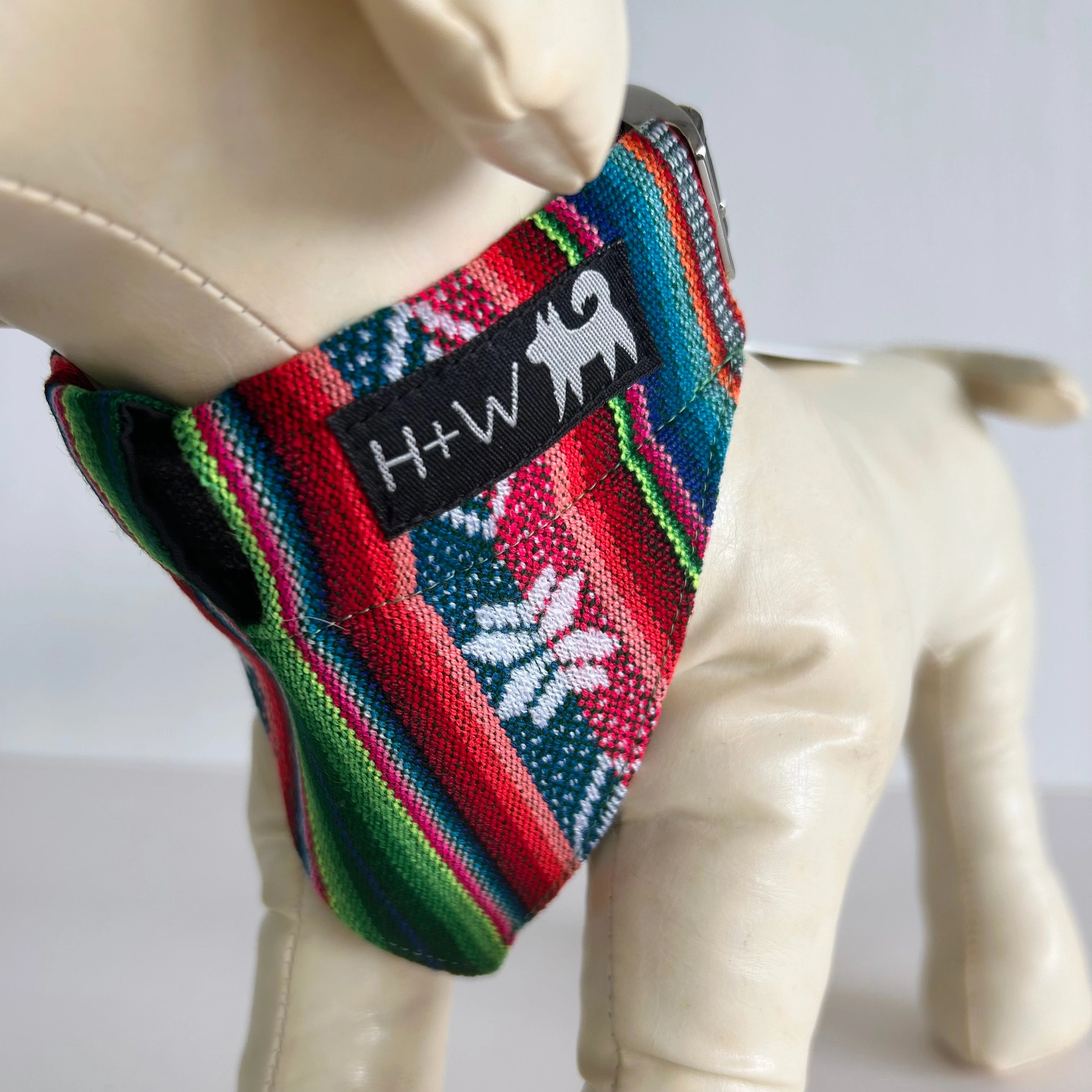 Hiro Wolf Dog Bandana: Inca Green
