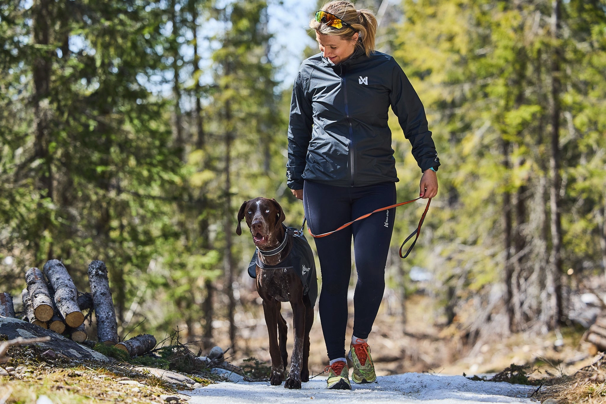 Non-Stop Dog Wear: Move Leash