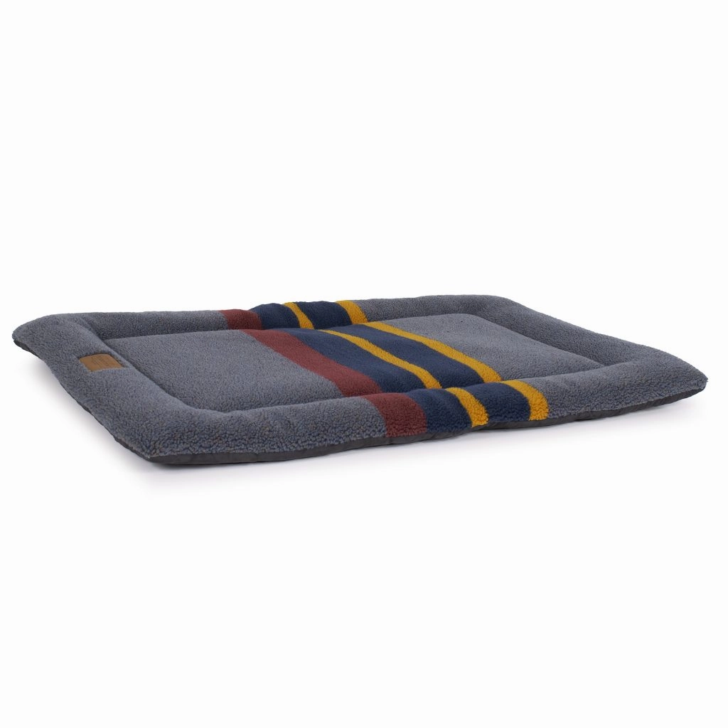 Pendleton Comfort Cushion Crate Mat Vintage Camp Lake