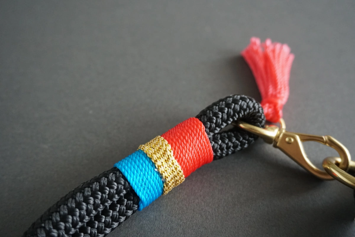 Rugged Wrist Hudson Dog Rope Collar: LolaBarksdale